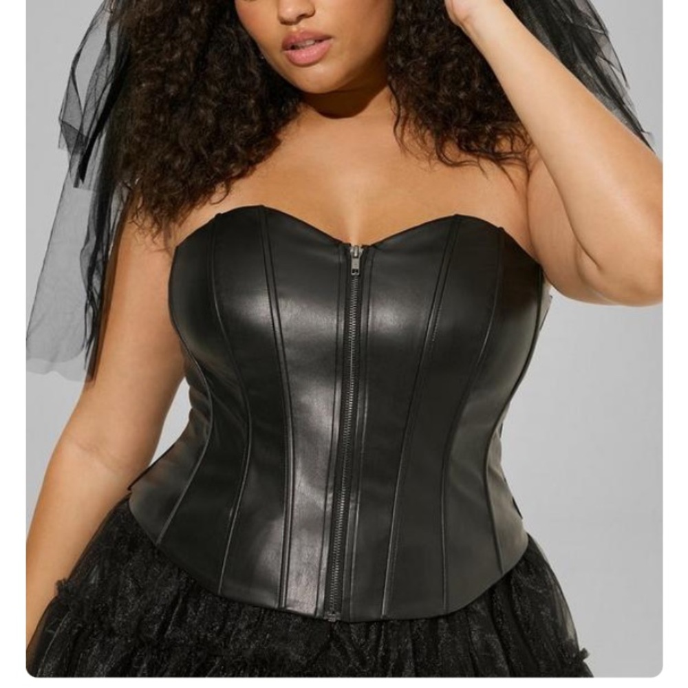 TORRID NWT Zip Front Ponte Black Corset